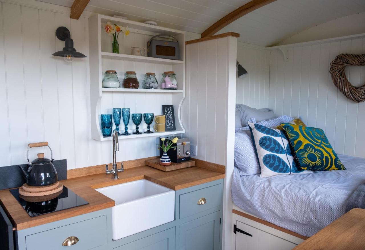 Luxury Shepherd'S Hut On Flower Farm With Outdoor Bath In Mid Cornwall Truro Esterno foto
