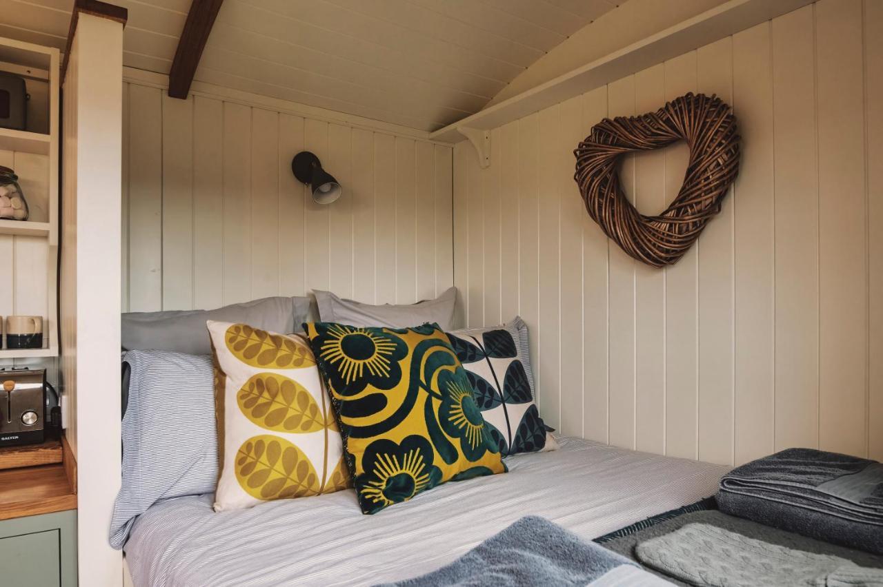 Luxury Shepherd'S Hut On Flower Farm With Outdoor Bath In Mid Cornwall Truro Esterno foto